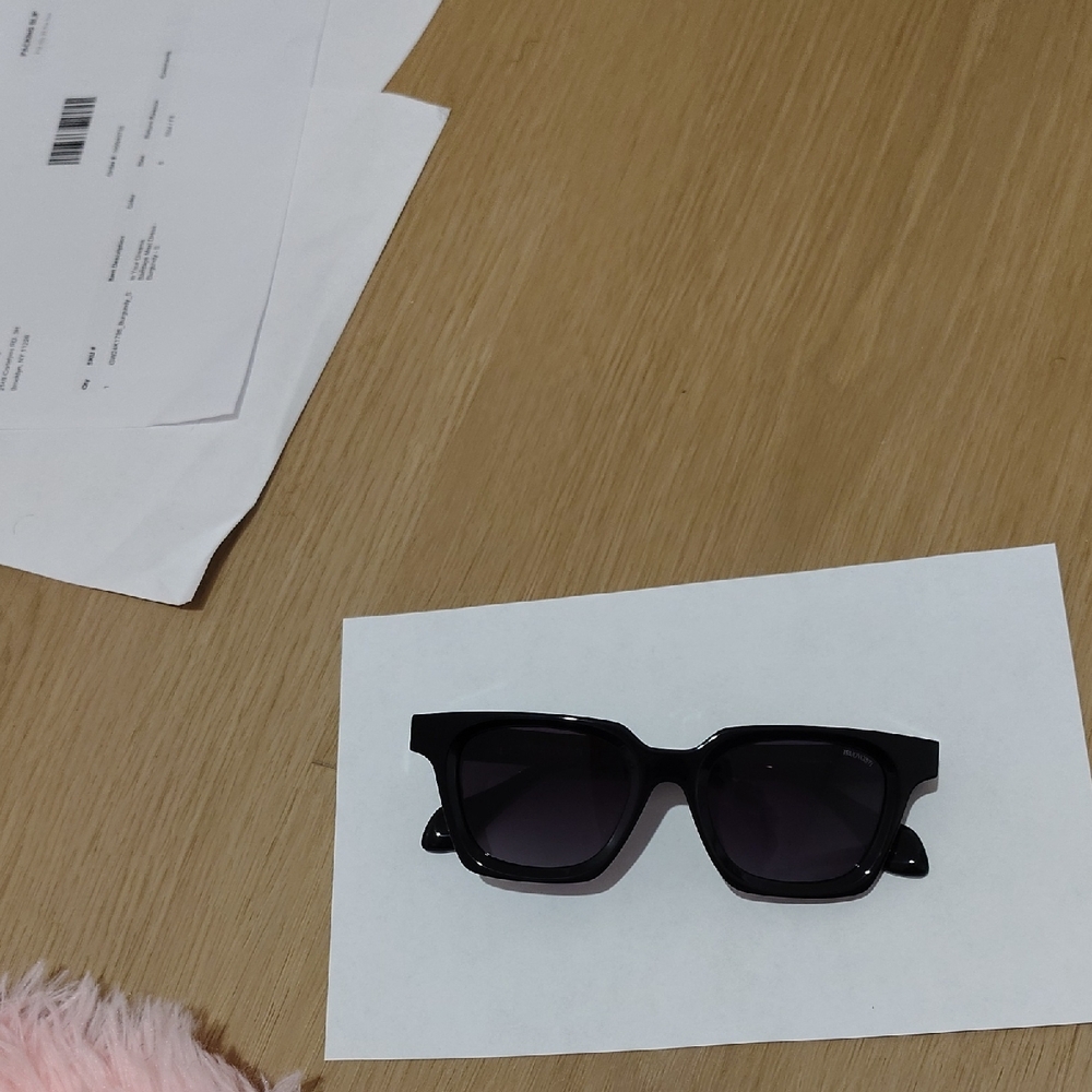 Black Rectangular Sunglasses - Classic UV Protection